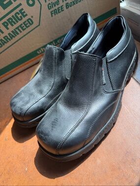 Mellow Walk Quentin Work Shoes - size 9.5 3E (wide width)